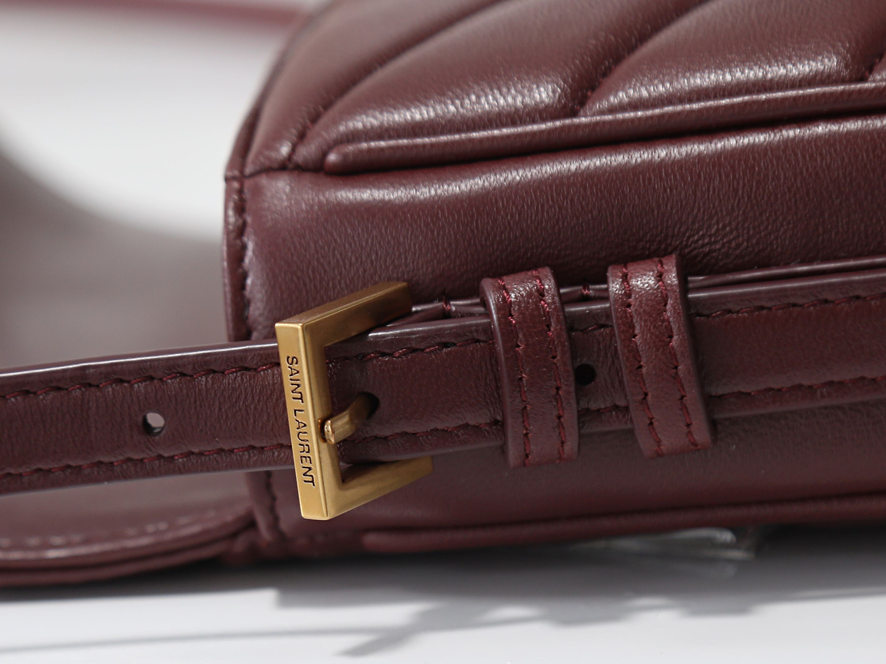 YSL LOULOU toy crossbody in MATELASSÉ lambskin 21x14x5cm