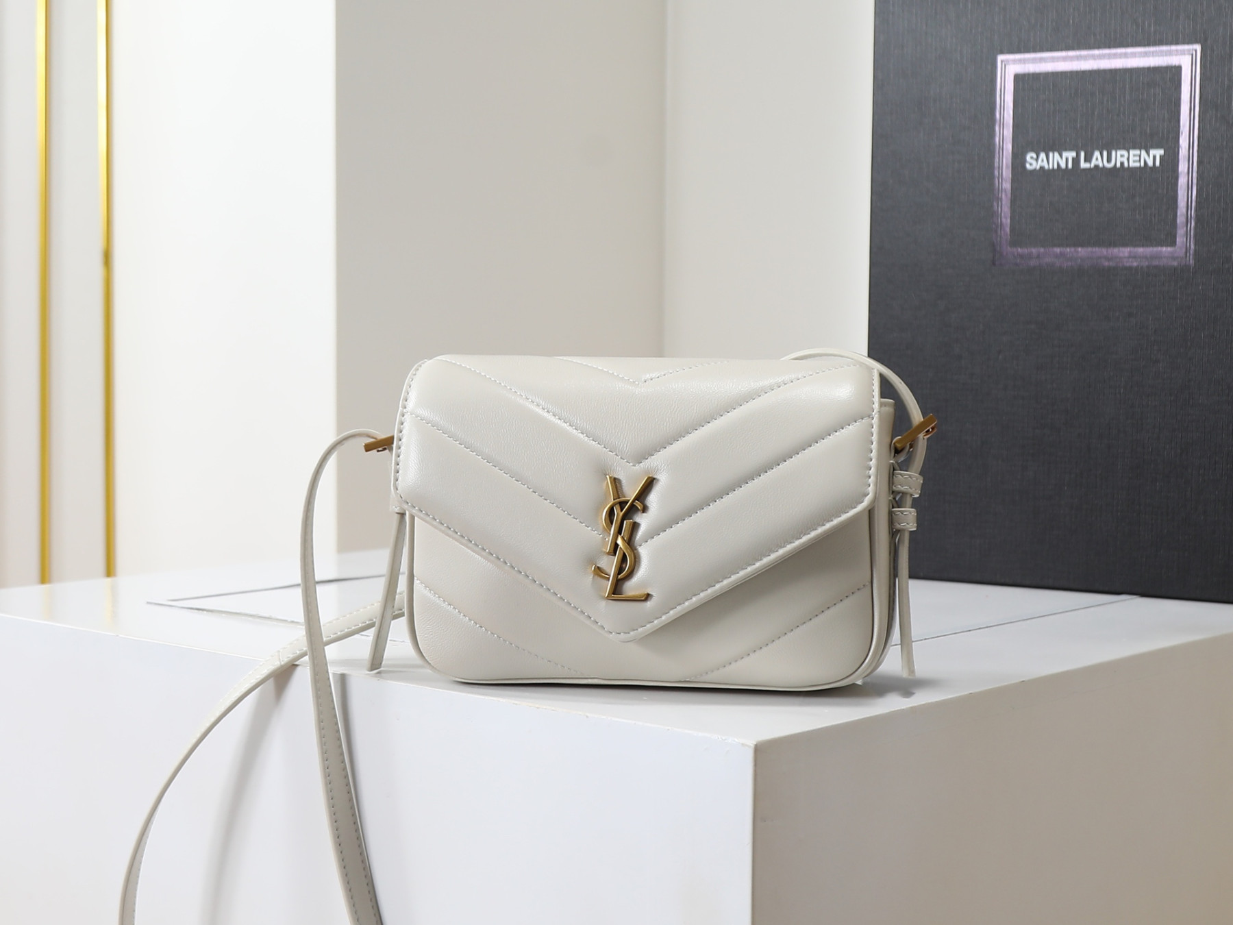 YSL LOULOU toy crossbody in MATELASSÉ lambskin 21x14x5cm