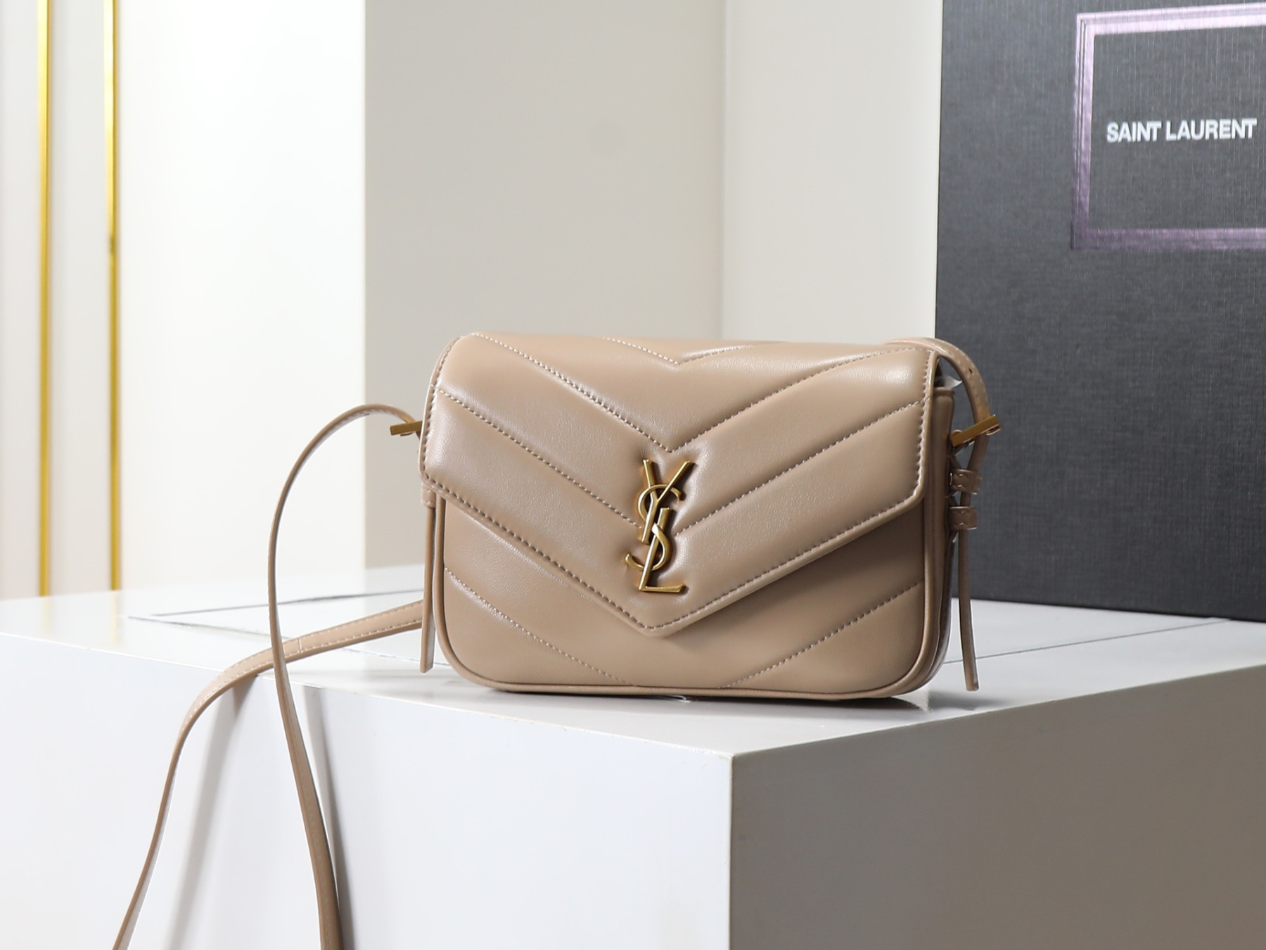 YSL LOULOU toy crossbody in MATELASSÉ lambskin 21x14x5cm