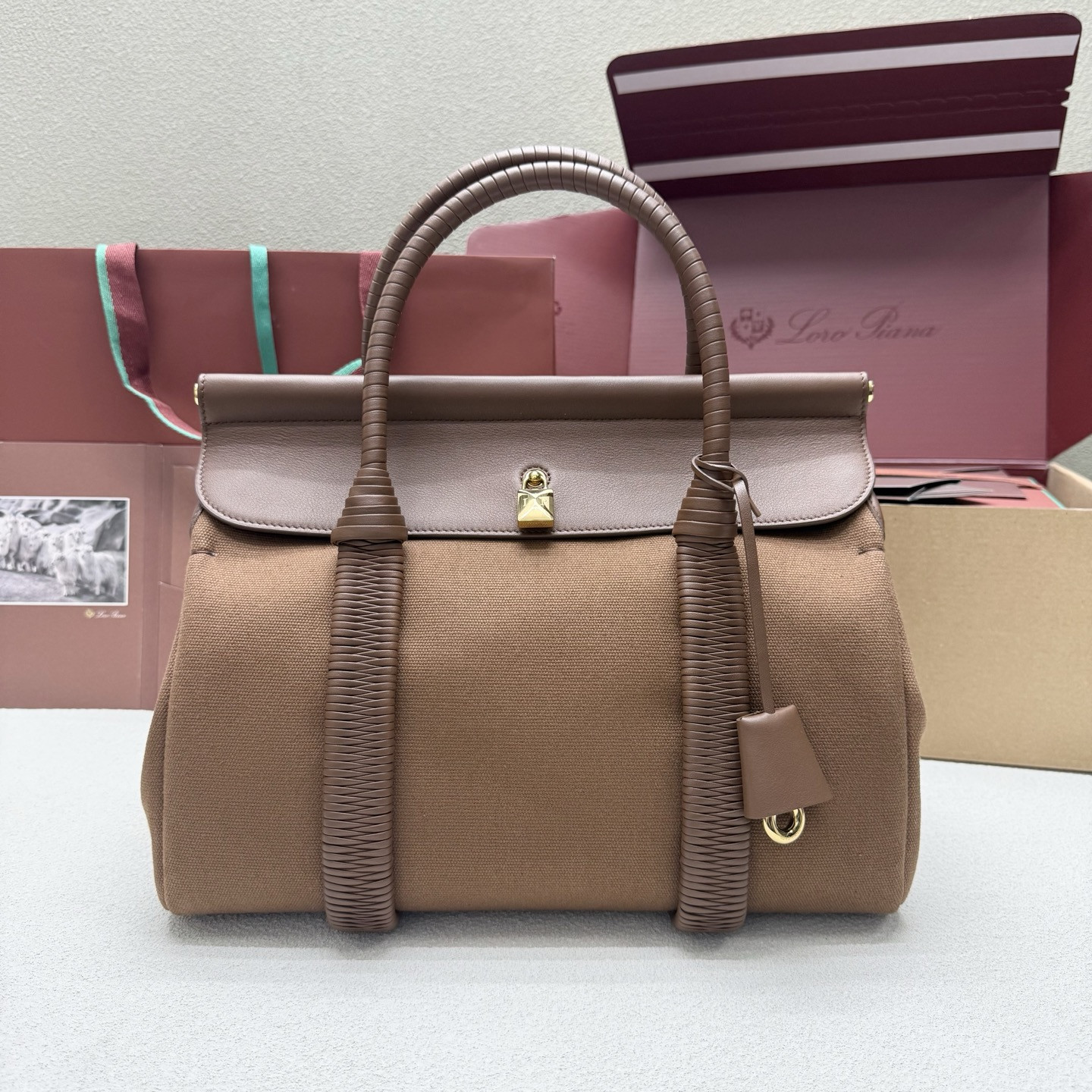 Loro Piana Loom Bag L32 33 x 23 x 18 cm