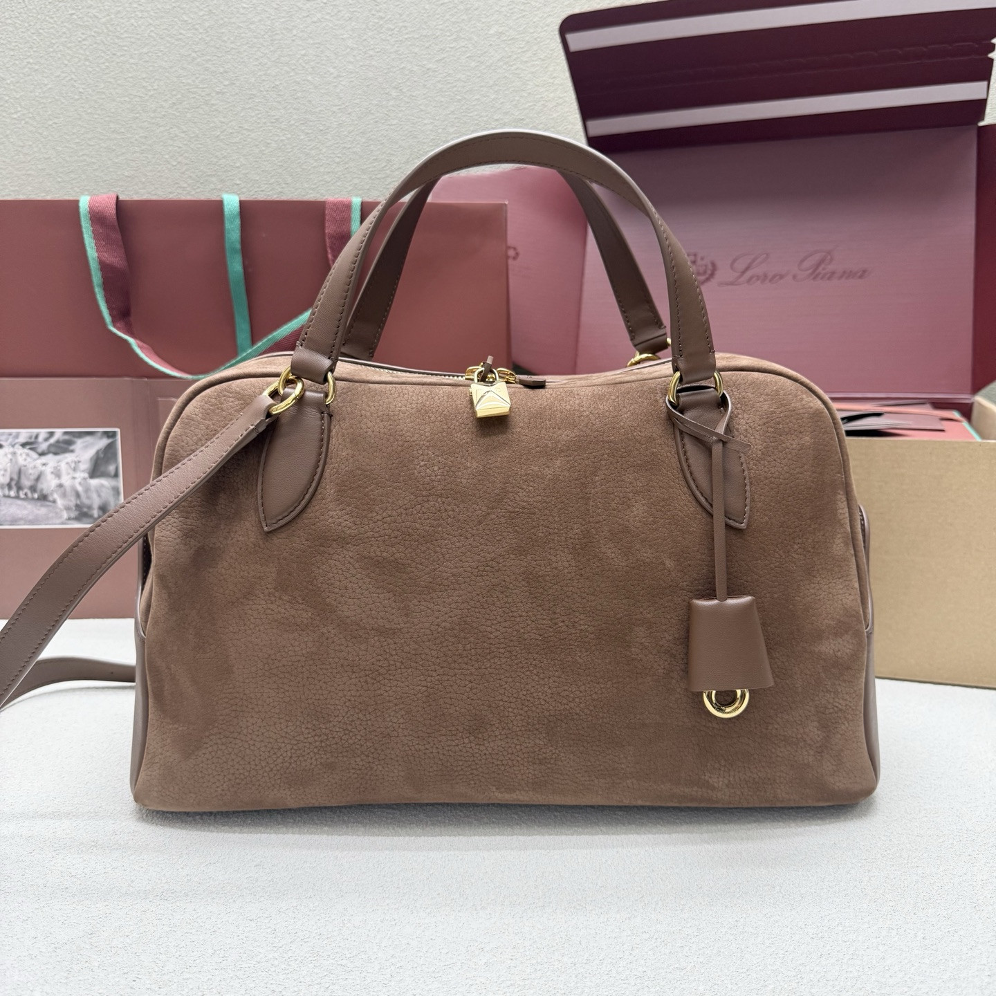 Loro Piana Needle 38x22x16cm
