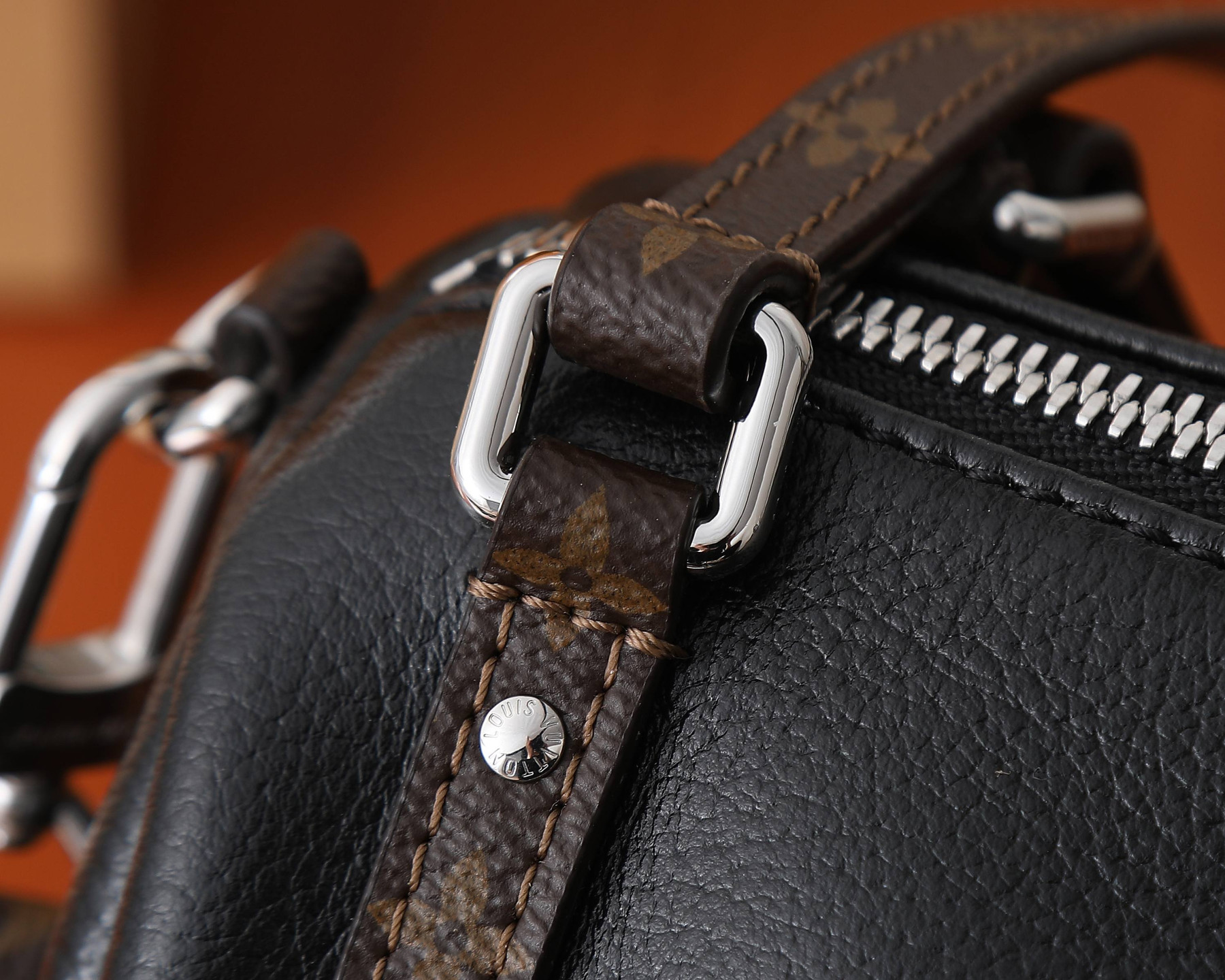 LV Express PM M27920 26x17x13.5cm