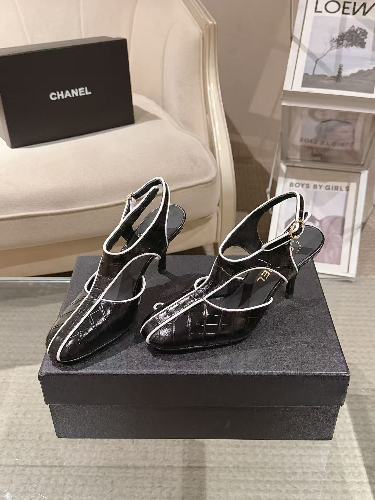 ua Ch**el slingbacks 8.5cm heel