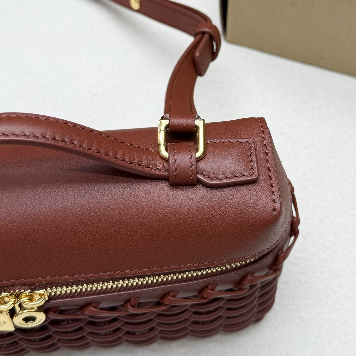 Loro Piana Extra Pocket L19 19 x 11.5 x 7cm