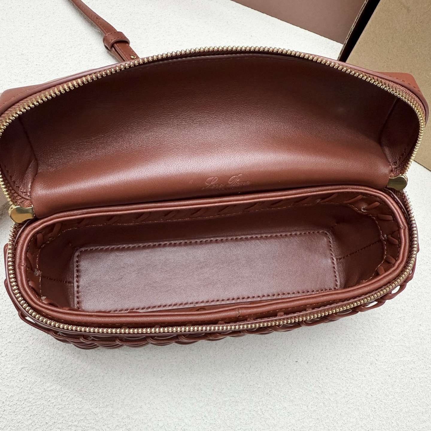 Loro Piana Extra Pocket L19 19 x 11.5 x 7cm