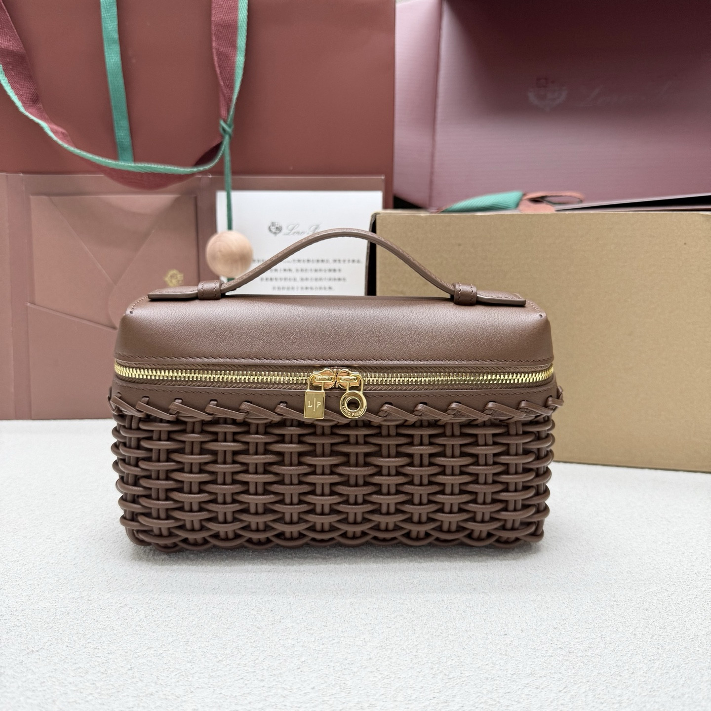 Loro Piana Extra Pocket L19 19 x 11.5 x 7cm